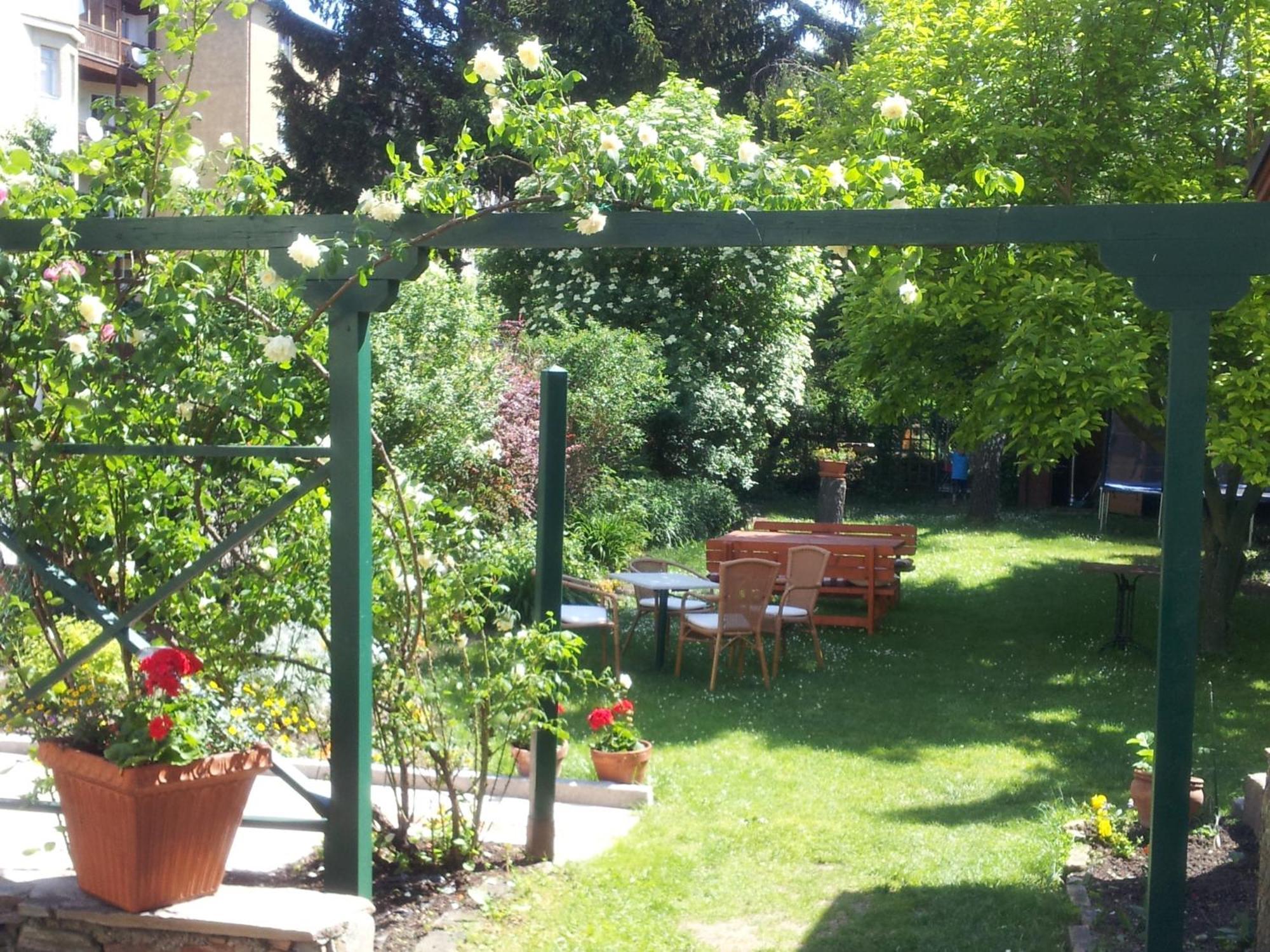 Hotel Pension Alte Muehle Клостернойбург Экстерьер фото